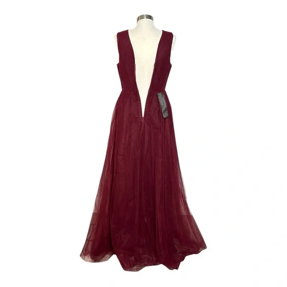 BCBG MAXAZRIA SLEEVELESS WINE TULLE FLORAL LACE APPLIQUÉ FLOOR LENGTH GOWN *NWT* - Picture 10 of 15